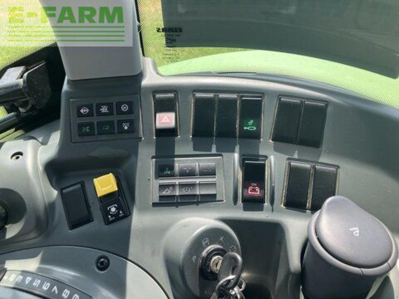 Tractor CLAAS arion 450 cis panoramic CIS