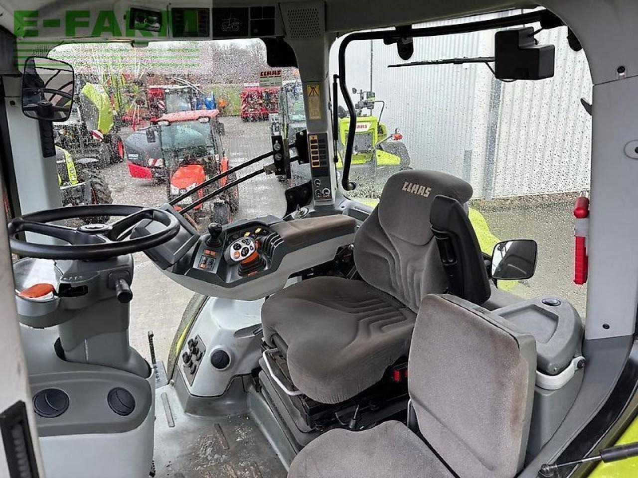 Tractor CLAAS axion 810 cmatic CMATIC