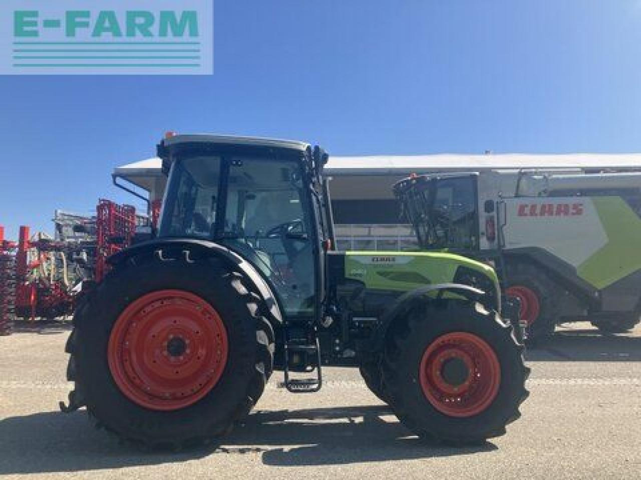 Tractor CLAAS axos 240