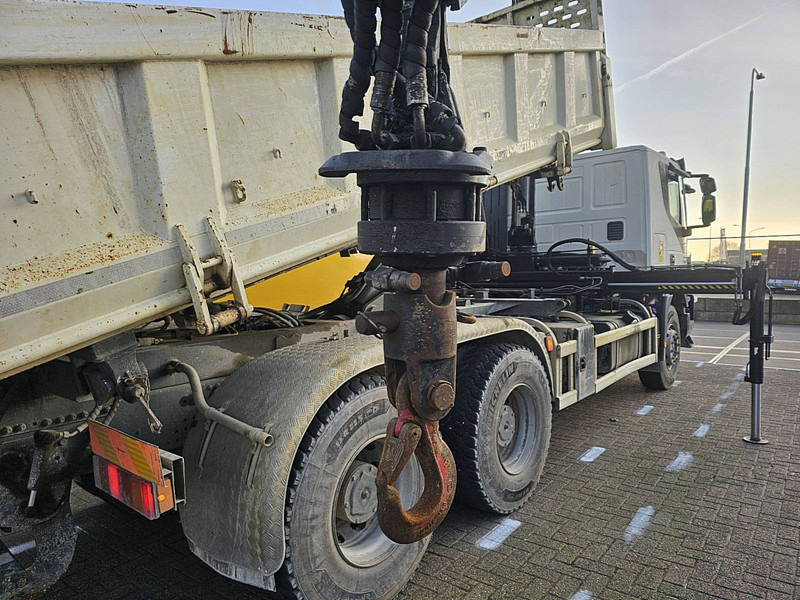 Kipper vrachtwagen Iveco AT260T45 TRAKKER HIAB XS144