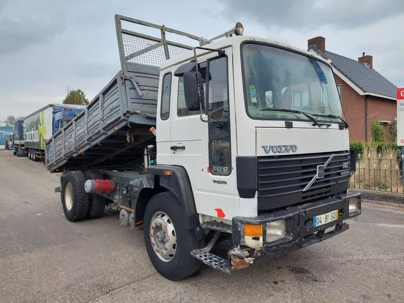 Kipper vrachtwagen Volvo FS 717 KIPPER