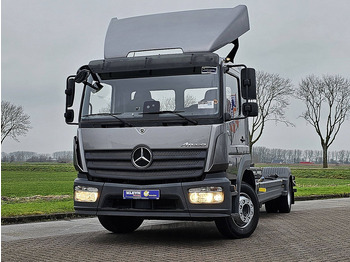 Containertransporter/ Wissellaadbak vrachtwagen MERCEDES-BENZ Atego 1227