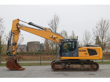 Rupsgraafmachine LIEBHERR R 936