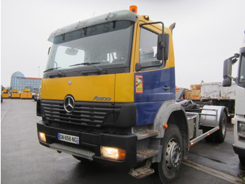 Haakarmsysteem vrachtwagen MERCEDES-BENZ Atego 1823