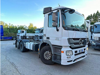 Chassis vrachtwagen MERCEDES-BENZ Actros 2532