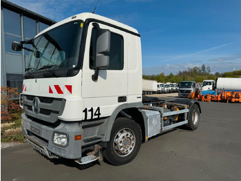 Chassis vrachtwagen MERCEDES-BENZ Actros 1832