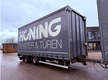 Aanhangwagen met huif