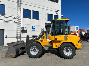 Wiellader VOLVO L30B