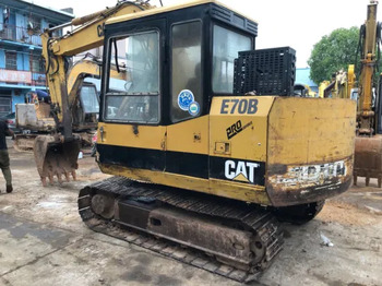 Rupsgraafmachine CATERPILLAR E70B