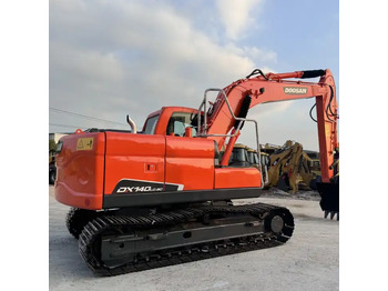 Rupsgraafmachine DOOSAN DX140