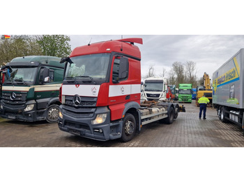 Containertransporter/ Wissellaadbak vrachtwagen MERCEDES-BENZ