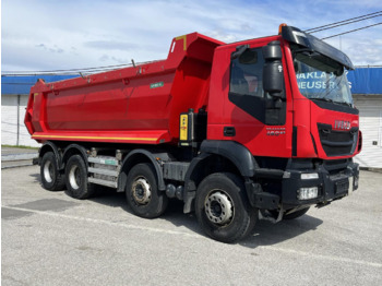 Kipper vrachtwagen IVECO Trakker