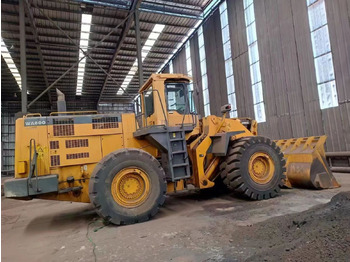 Wiellader KOMATSU WA600-3