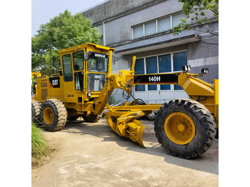 Grader CATERPILLAR 140H