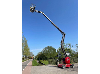 Knikarmhoogwerker MANITOU