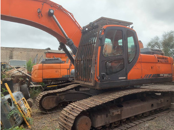 Rupsgraafmachine DOOSAN DX260