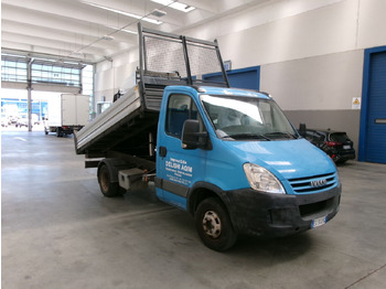 Kipper bestelwagen IVECO Daily 35c12