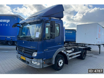 Containertransporter/ Wissellaadbak vrachtwagen MERCEDES-BENZ Atego 816