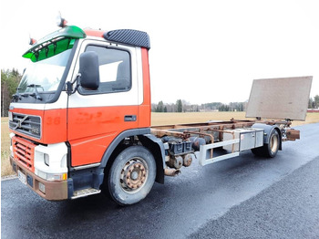 Containertransporter/ Wissellaadbak vrachtwagen VOLVO FM12