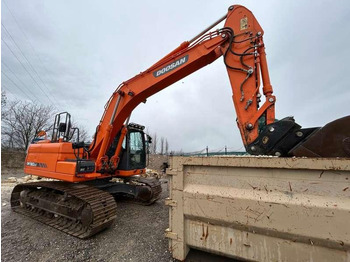 Rupsgraafmachine DOOSAN DX180