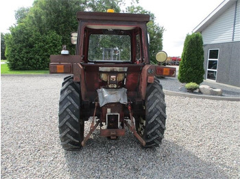 Tractor IH 444 Motor sidder fast: afbeelding 3