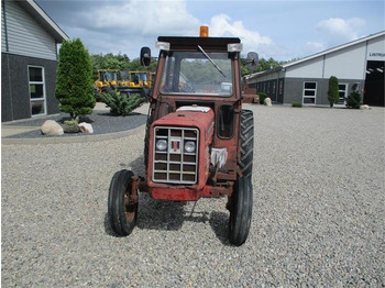 Tractor IH 444 Motor sidder fast: afbeelding 2