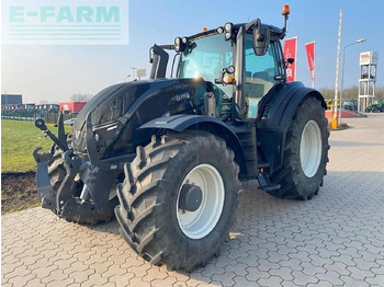 Tractor VALTRA T174