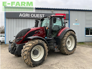 Tractor VALTRA T174