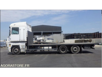 Vrachtwagen RENAULT Magnum 460