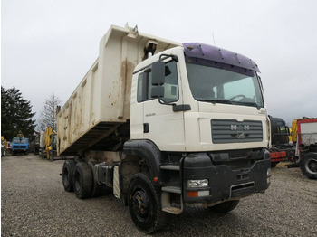 Kipper vrachtwagen MAN TGA 33.390