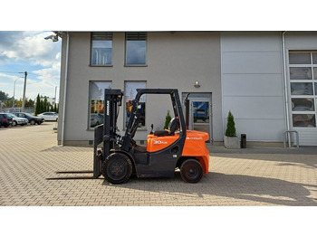 Diesel heftruck DOOSAN