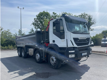 Kipper vrachtwagen IVECO Trakker