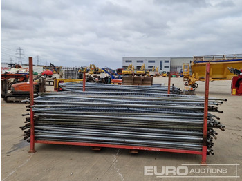 Bouwmaterieel Stillage of Heras Fencing (2 of): afbeelding 2