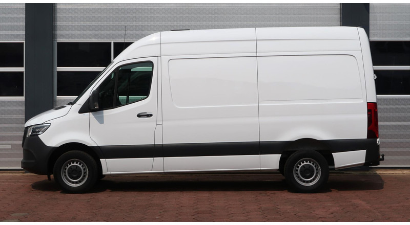 Gesloten bestelwagen Mercedes-Benz Sprinter 319 3.0 V6 CDI L2H2 Mercedes-Benz Sprinter 319 3.0 CDI L2H2 MBUX/ LED/ CAMERA/ 3,5T/ CRUISE/ CLIMA/ TREKHAAK/: afbeelding 15