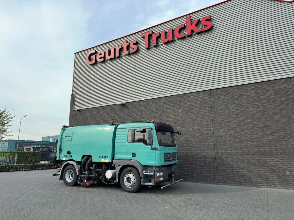 Veegwagen MAN TGM 18.240 4X2 + FAUN VIAJET 6R/HS SWEEPING TRUC: afbeelding 6