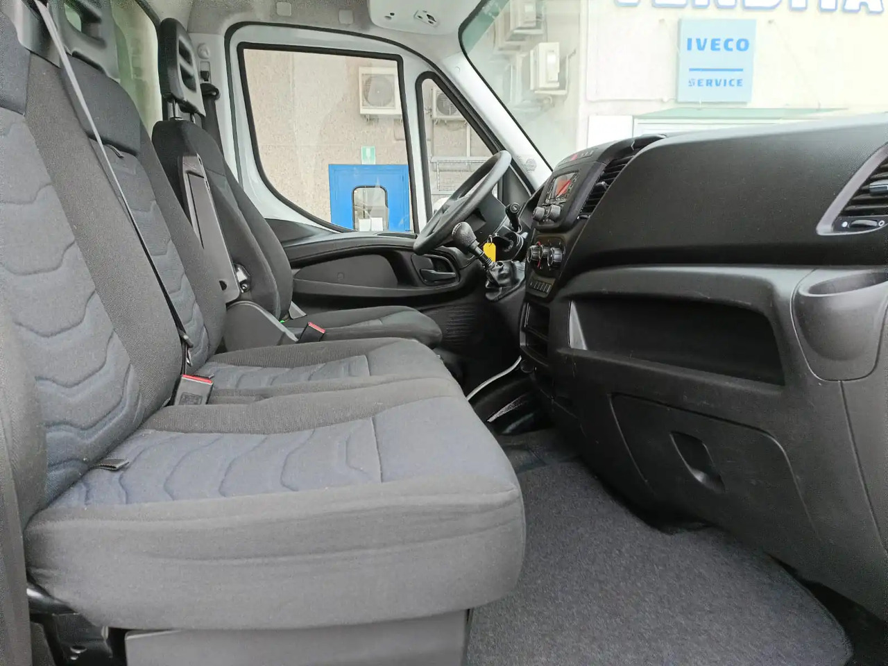 Bedrijfswagen IVECO DAILY 35C14: afbeelding 8