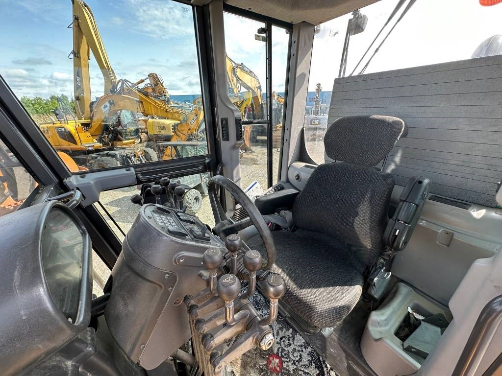 Grader Volvo G 976: afbeelding 11