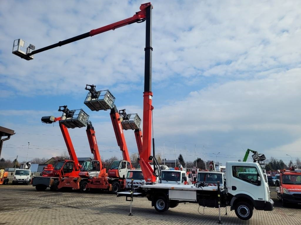 Vrachtwagen hoogwerker VERSALIFT VTX240 - 24m Nissan NT400 - bucket truck boom lift: afbeelding 12