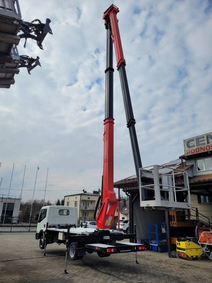 Vrachtwagen hoogwerker VERSALIFT VTX240 - 24m Nissan NT400 - bucket truck boom lift: afbeelding 8