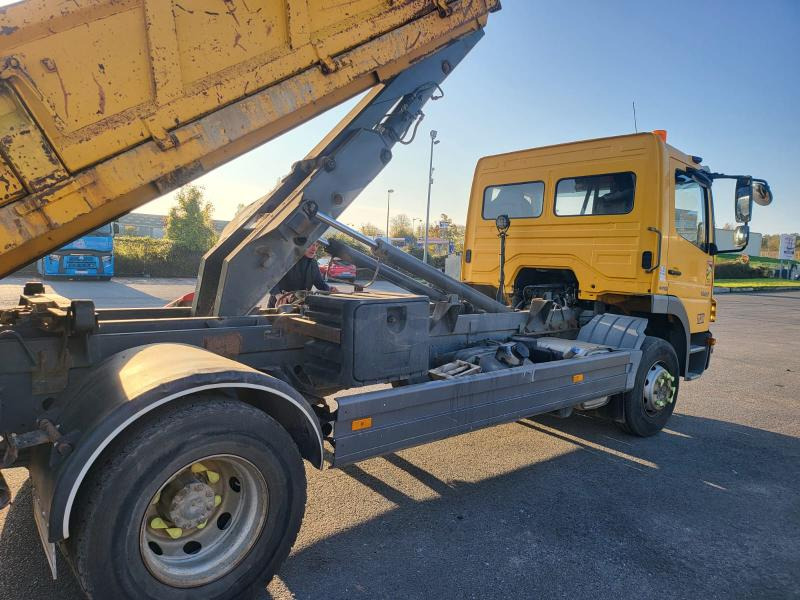 Haakarmsysteem vrachtwagen Mercedes Atego 1622: afbeelding 9