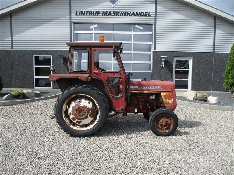 Tractor IH 444 Motor sidder fast: afbeelding 10