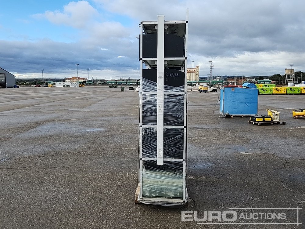 Bouwmaterieel Pallet of Varios Aquariums (2 of): afbeelding 7